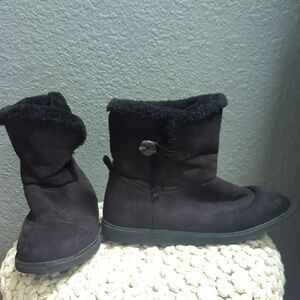 Old Navy Fleece Lined Black Ankle Boots
